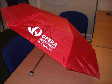 Opera Mini umbrella open